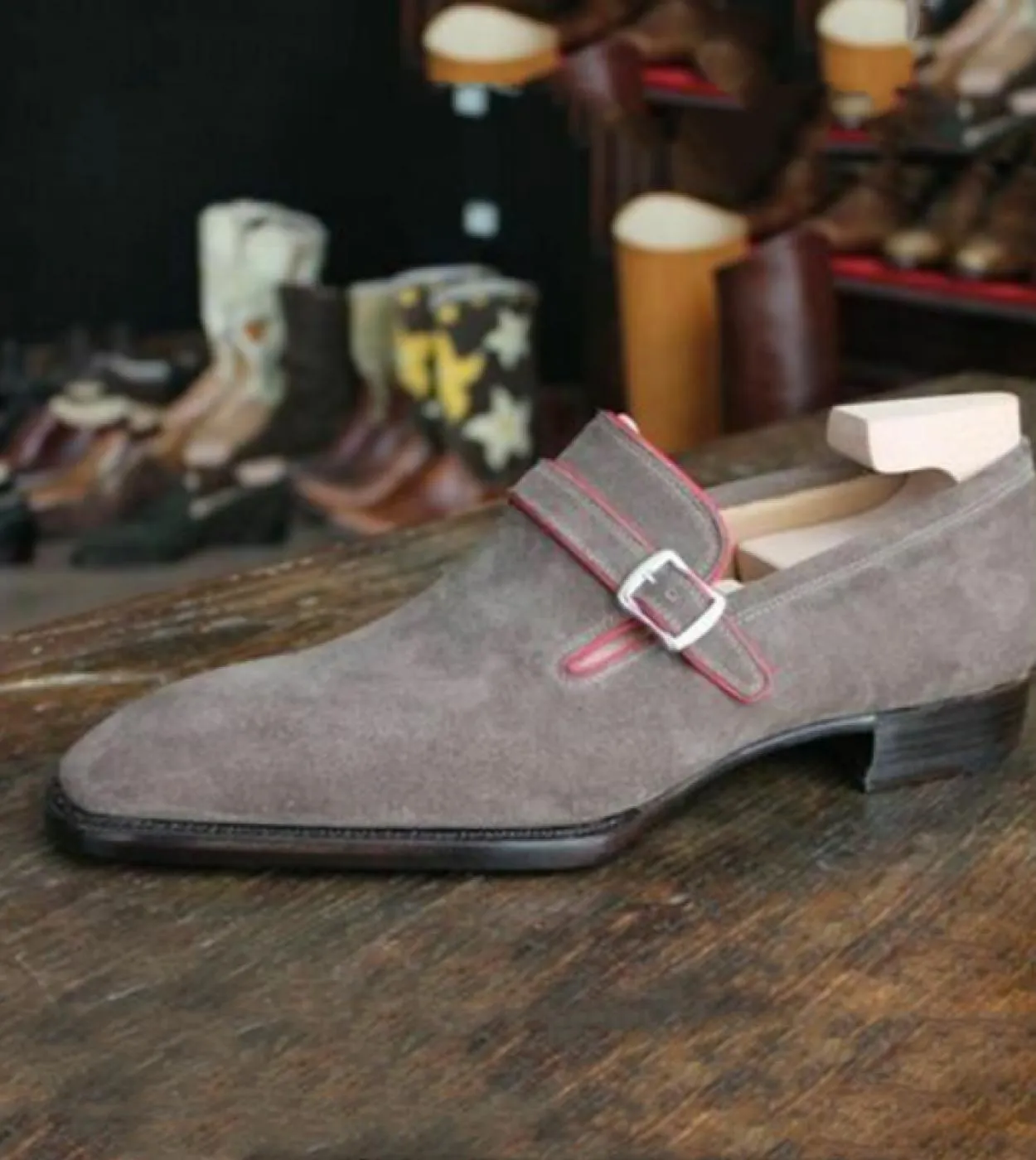 Monk Shoes Scarpe da uomo Faux Suede Tinta unita Fashion Business Casual Classic Retro Metal Single Buckle Elegant Dress Shoe